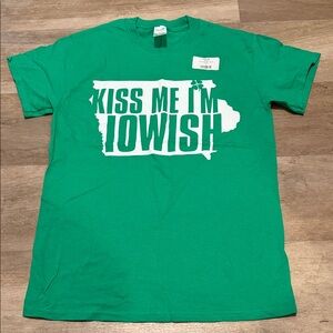 Gildan Green Graphic T-Shirt